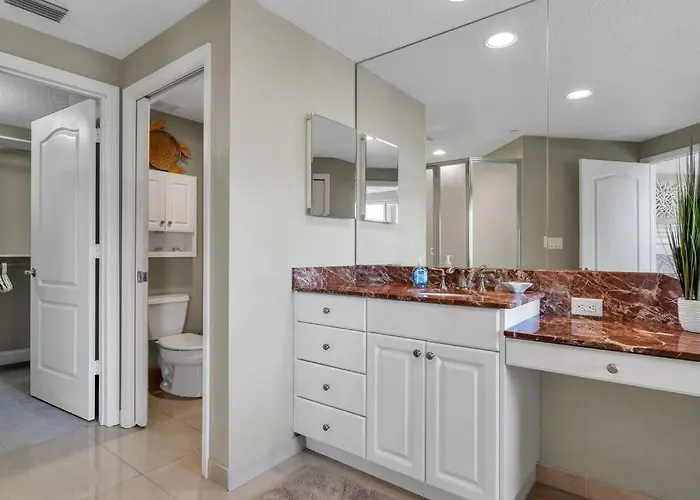 Apartment Coastal Elegance: Your Clearwater Escape Clearwater Beach