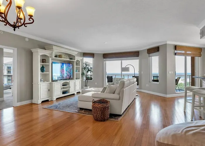 Coastal Elegance: Your Clearwater Escape * Clearwater Beach