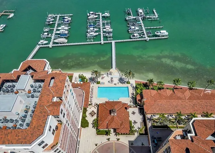 Coastal Elegance: Your Clearwater Escape